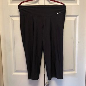 Nike Dri-Fit Cropped Workout Pants